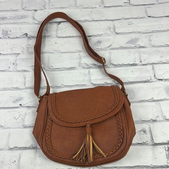 Saddle Crossbody Bags Braid Shoulder Bags Purses and Handbags with Tassel NWT - Picture 1 of 5